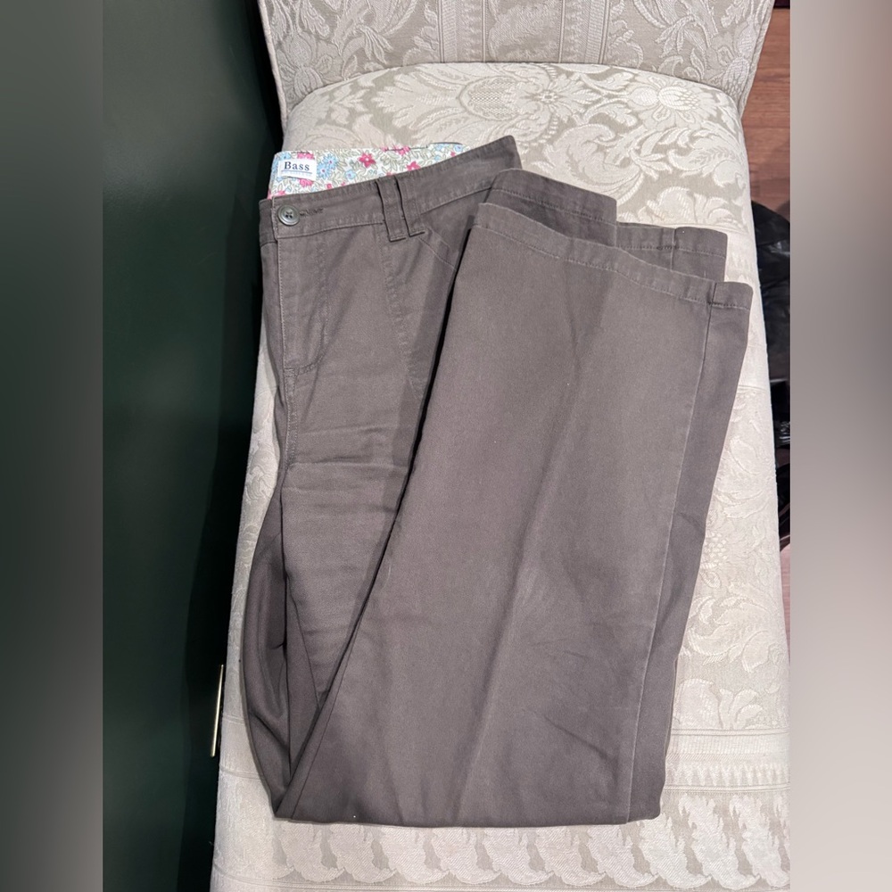 G H Bass & Co Women's Charcoal Pants